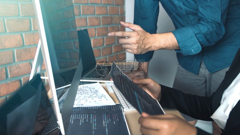 上海企业软件定制开发的趋势与关键考量